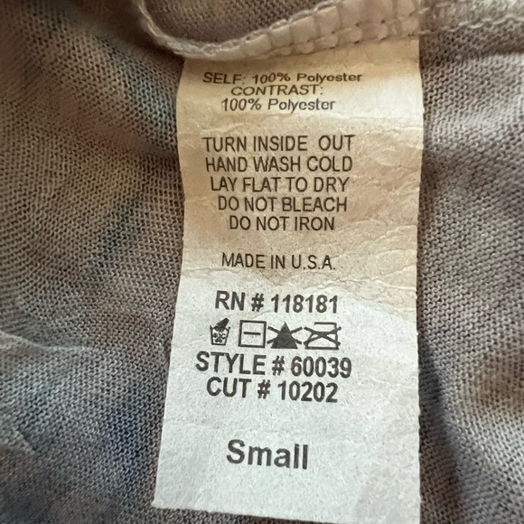 Beautiful Small top for all occasions - Picture 3 of 3